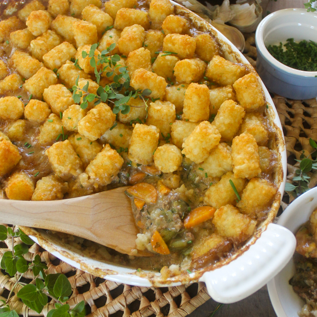 花園收穫Tater Tot Casserole
