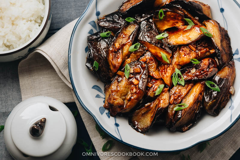 Chinese Eggplant with Garlic Sauce (紅燒茄子)