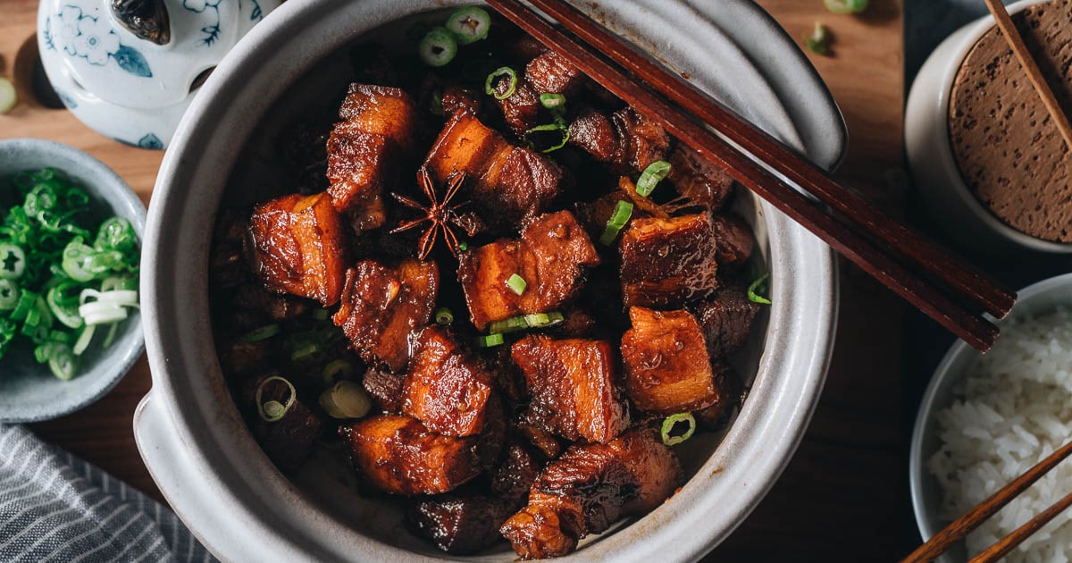 Hong Shao Rou (Red Braised Pork, 紅燒肉)